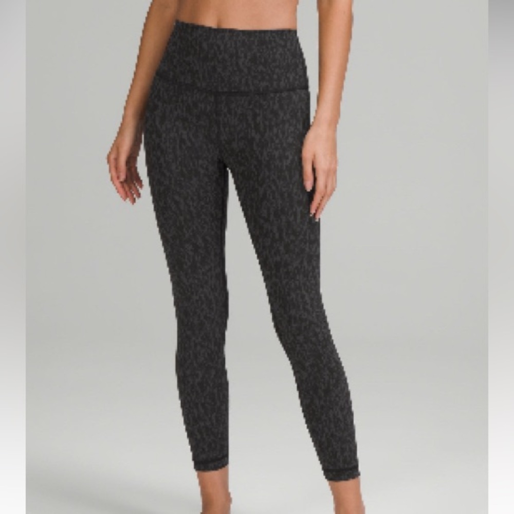 Lululemon winder under HR 25” luxtreme 4